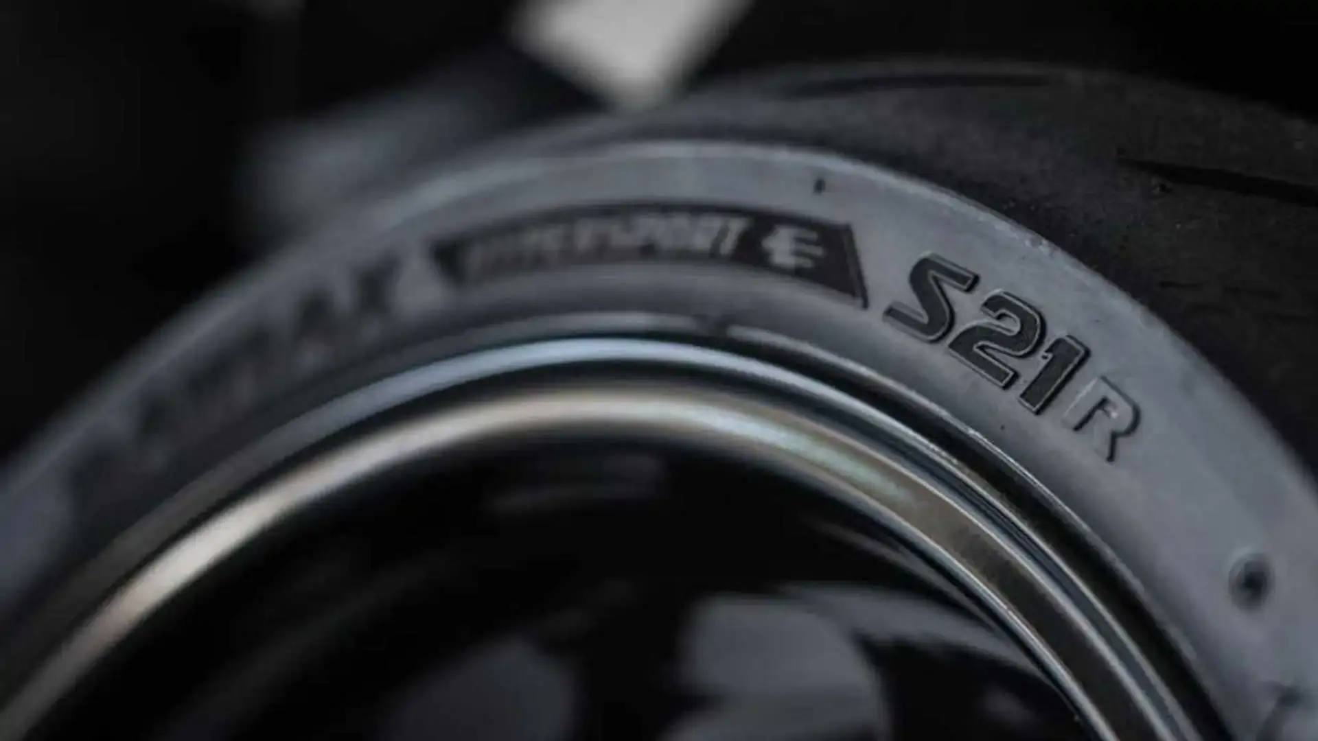Bridgestone Battlax S21 wird Erstausrüstung der neuen BMW S1000RR